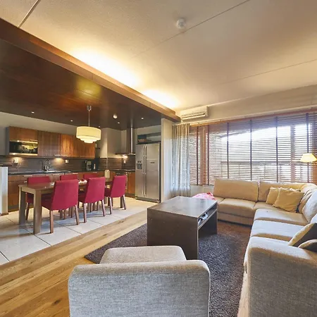 Black A11, 92 M2 + 19 M2 Terassi Διαμέρισμα *